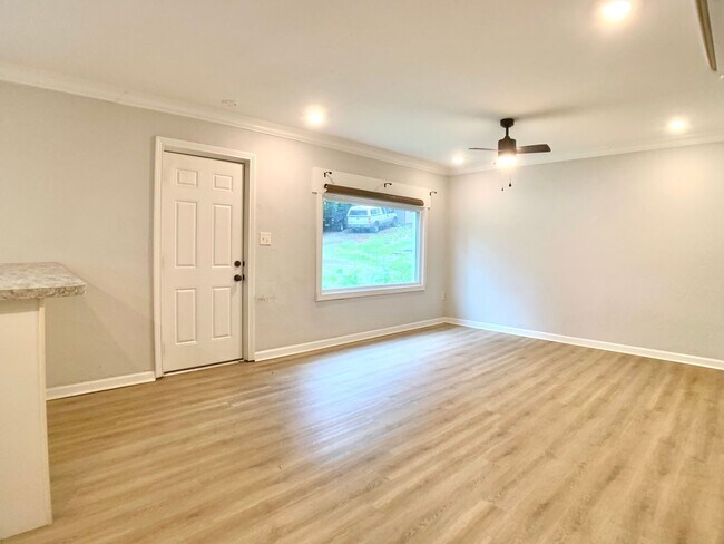 Foto del edificio - 1624 Golf Club Ln