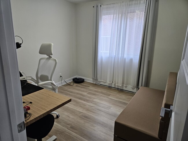 Photo du bâtiment - 10494 Tsse Fleury