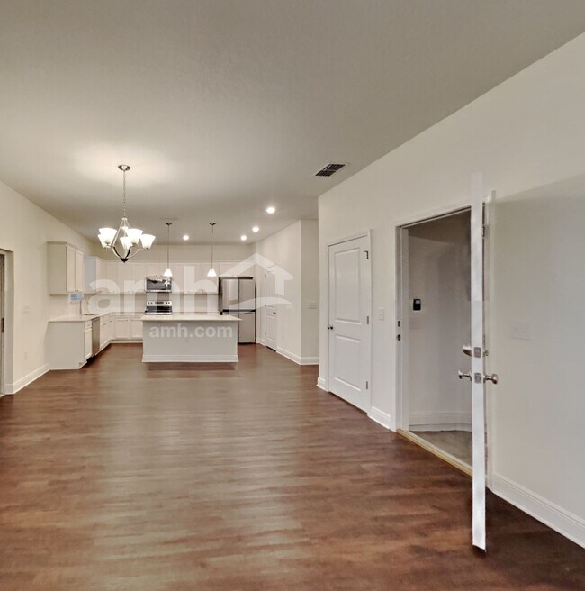 Building Photo - 20248 Calla Lily Dr