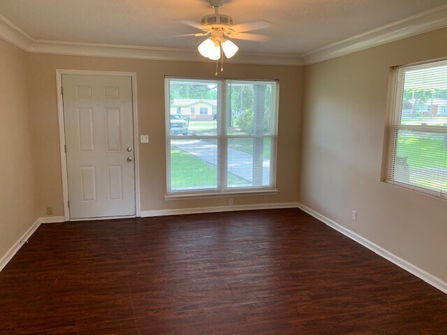 Foto del edificio - Beautiful 3-bedroom 1 bath in Lake Park!