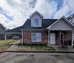 Building Photo - 3321 Southridge Dr