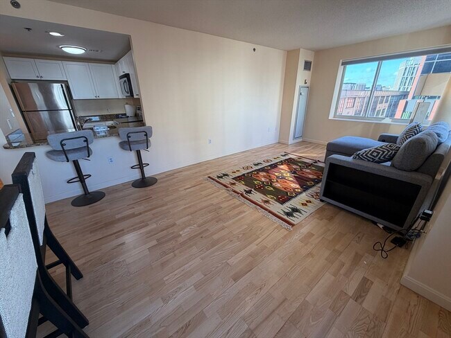 Foto del edificio - 8 Museum Way