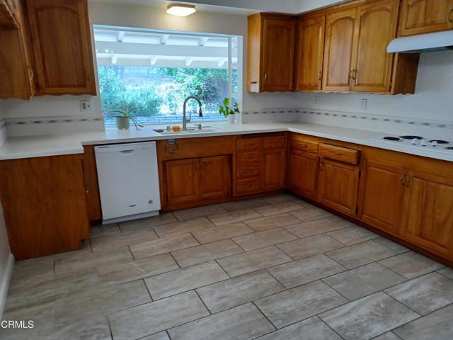 Building Photo - 1593 La Jolla Dr