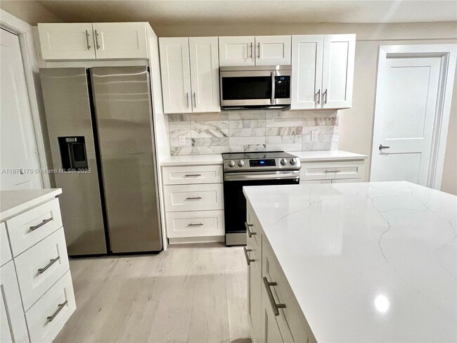 Building Photo - 318 SW 76th Terrace