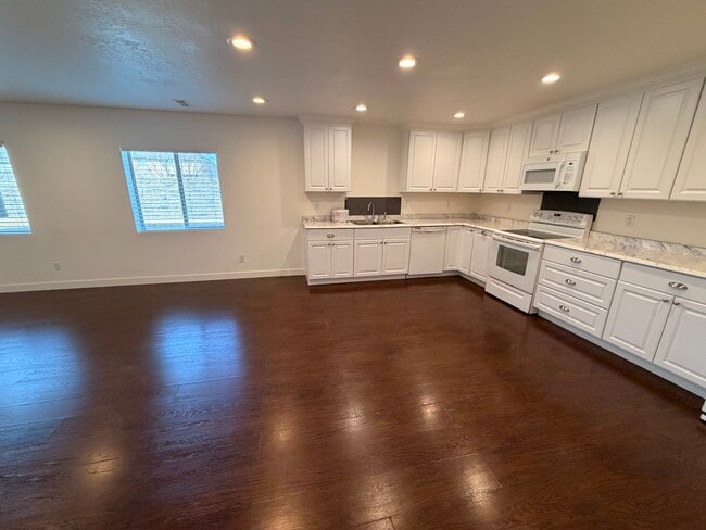 Building Photo - 7092 W Jayson Bend Dr