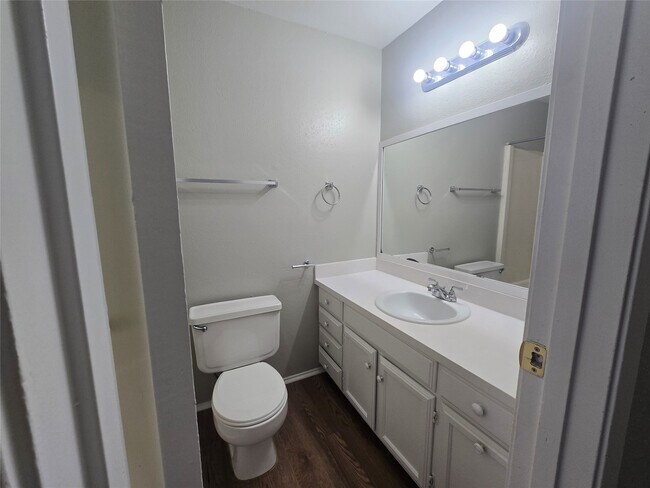 Foto del edificio - 394 Duroux Rd