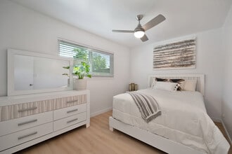 Building Photo - The Grove