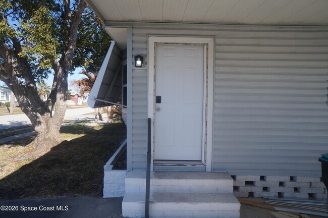 Foto del edificio - 1805 Big Cypress St NE