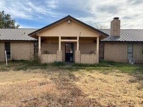 Building Photo - 1025 US-83