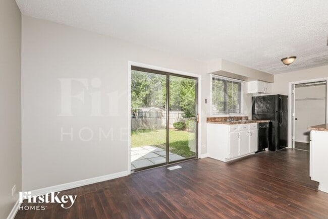 Foto del edificio - 30W118 Maplewood Dr
