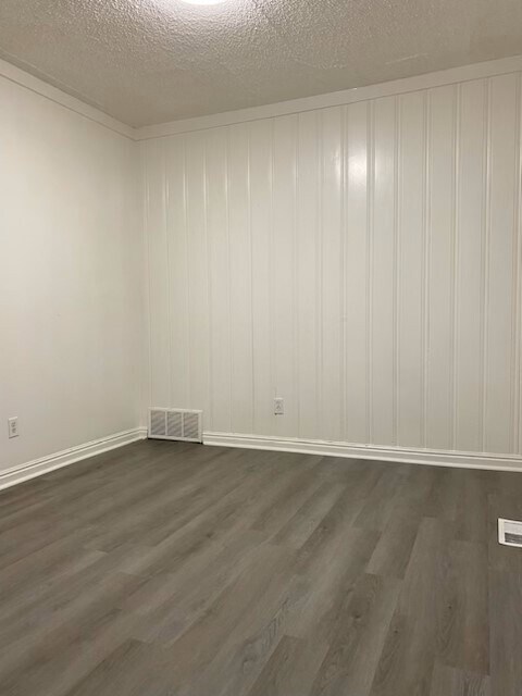 Foto del edificio - 151 N Holdings LLC