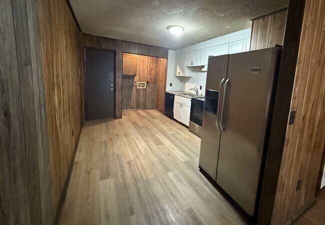 Foto del edificio - 352 N Allis St