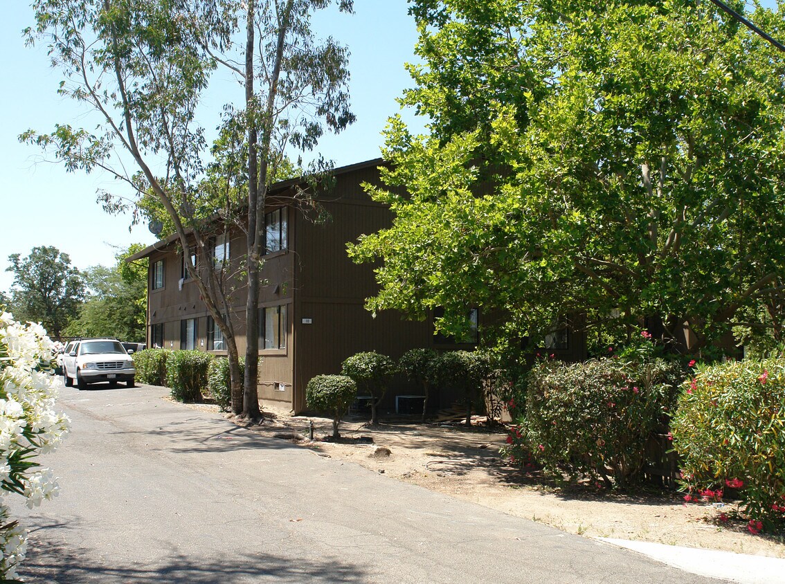 Foto del edificio - 10 E Agua Caliente Rd