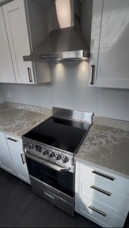 New Quartz Countertops and Range - 7222 East Burnside