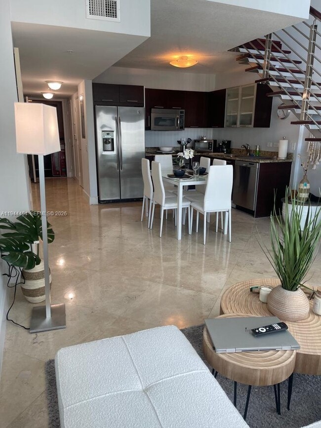 Building Photo - 41 SE 5th St