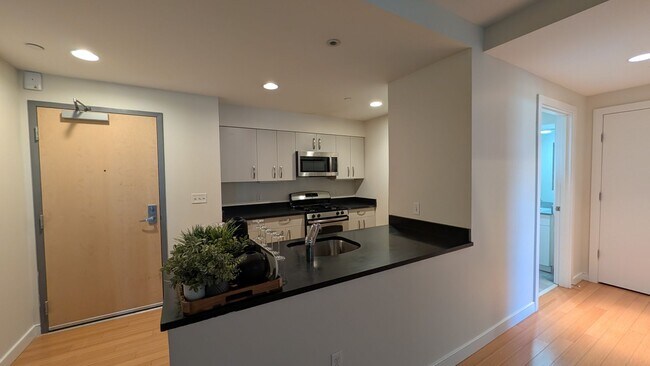 Foto del edificio - 606 Albany St