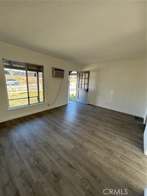 Building Photo - 208 W Electric Ave