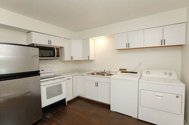 Foto del edificio - 8104 Turner Rd