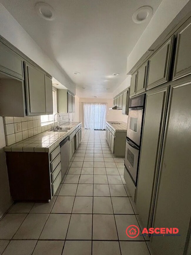 Foto del edificio - Beautiful 4 Bedroom home.