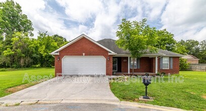 Building Photo - 801 Colonial Estates Way