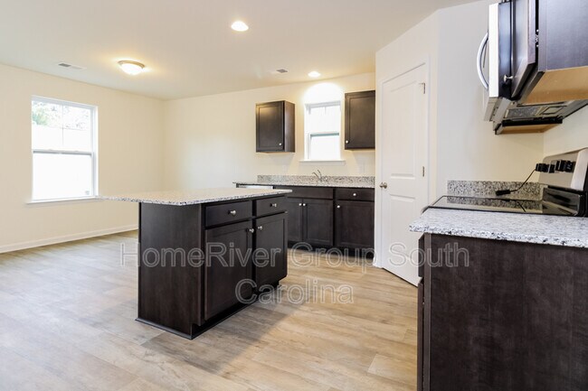Building Photo - 240 Wahoo Cir