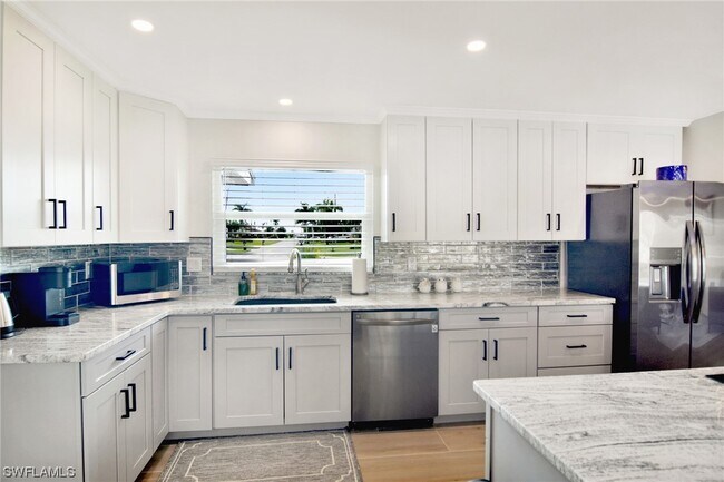 Building Photo - 5037 Pelican Blvd