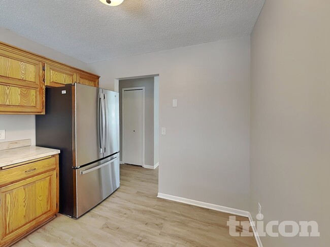 Building Photo - 8301 Thomas Ave N