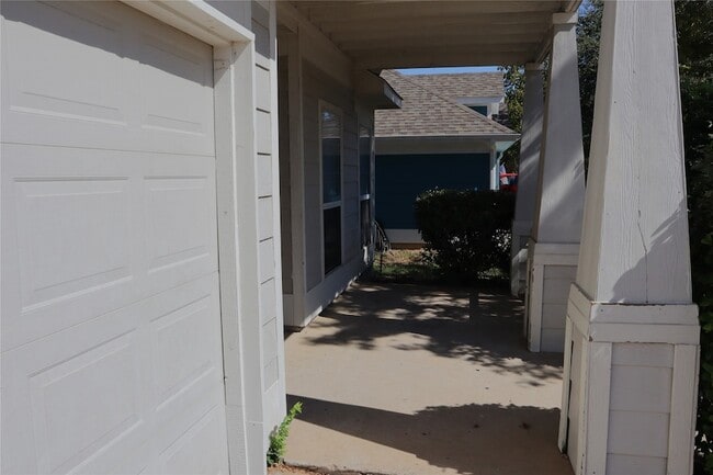 Foto del edificio - 9724 Old Field Dr