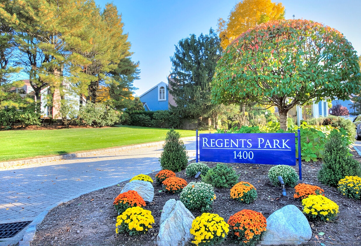 Primary Photo - 135 Regents Pk