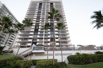 Building Photo - 5757 Collins Ave