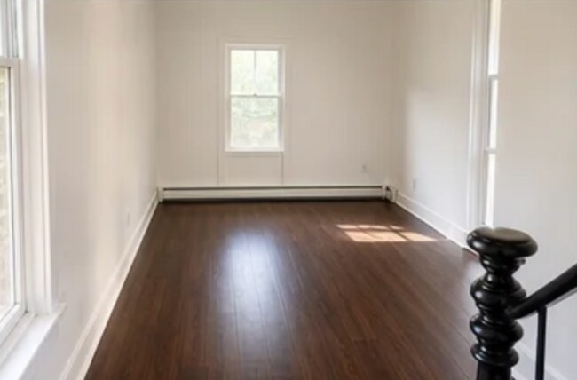 Building Photo - 475 S Pearl St