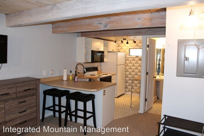 Building Photo - Studio, 1 bath House - 914 Waters Avenue U...