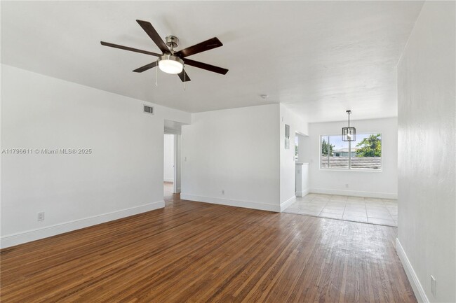 Building Photo - 820 83rd St