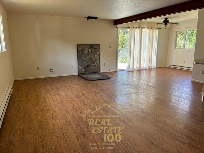 Foto del edificio - 2538 NE 33rd St