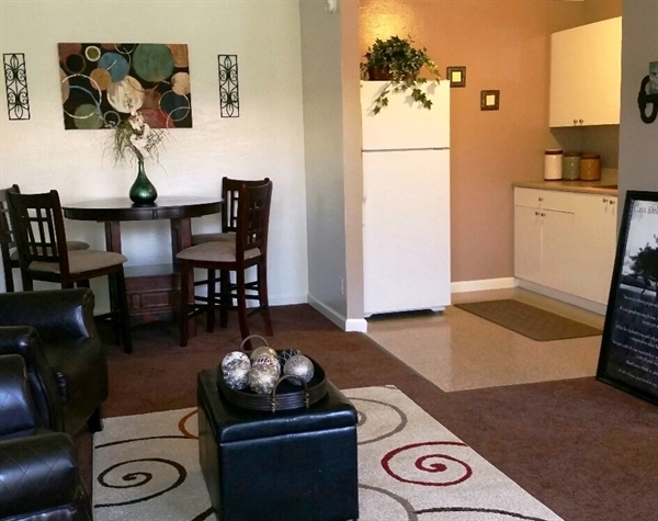 1 Bdrm Kitchen and Dining Room - Casa Del Sol