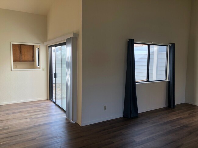 Building Photo - 3612 Thomas More Way
