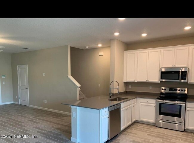 Building Photo - 1123 Beach Dune Dr