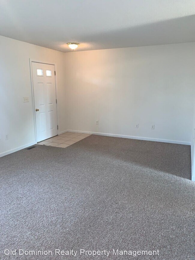 Building Photo - 3 br, 2.5 bath House - 1115 Nathan Hale Court