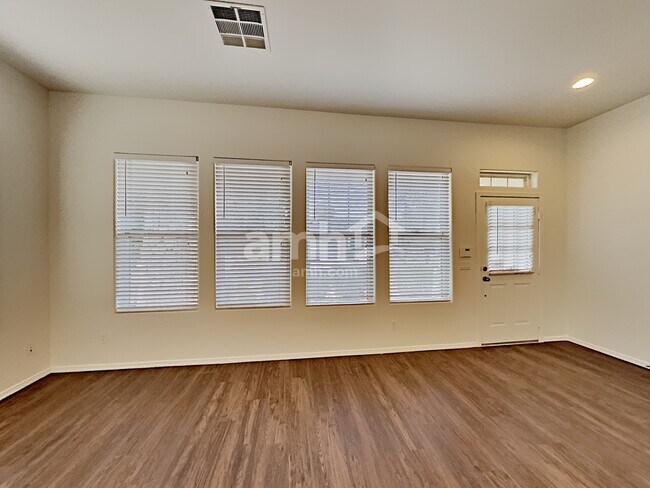 Foto del edificio - 12550 N 151st Drive