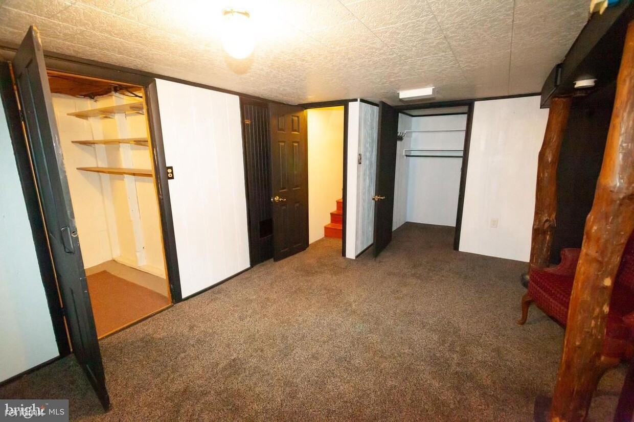 Primary Photo - 2 br, 1 bath House - 426 E 28th Division Hwy