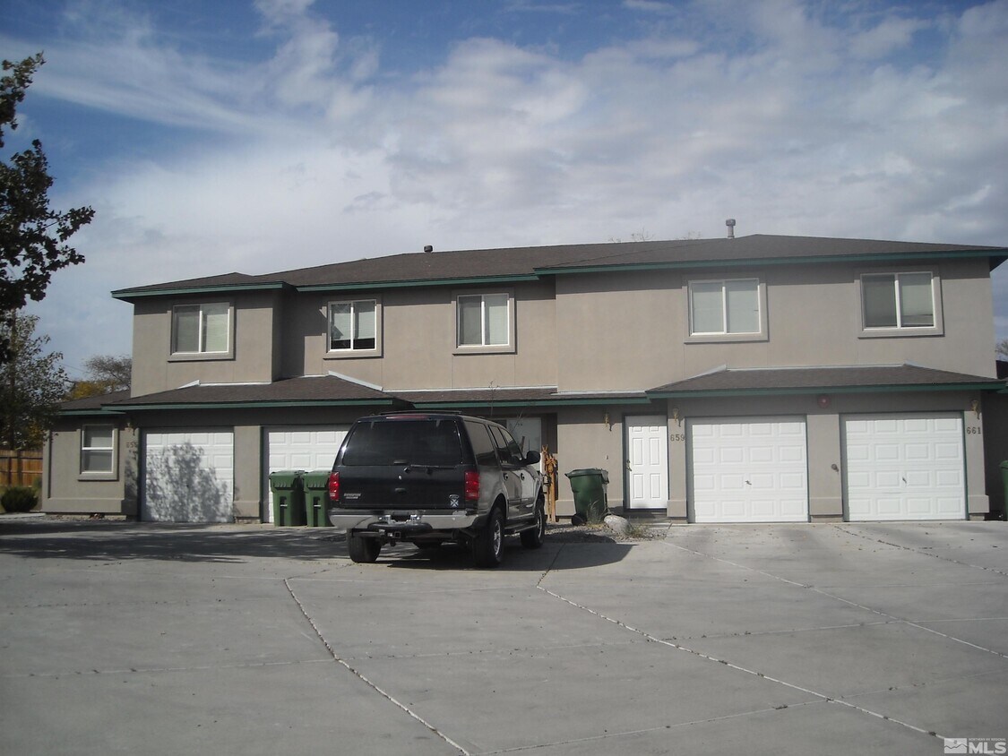 Foto principal - 659 Leslie Ct