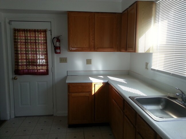 Foto del edificio - 9122 Liberty Rd