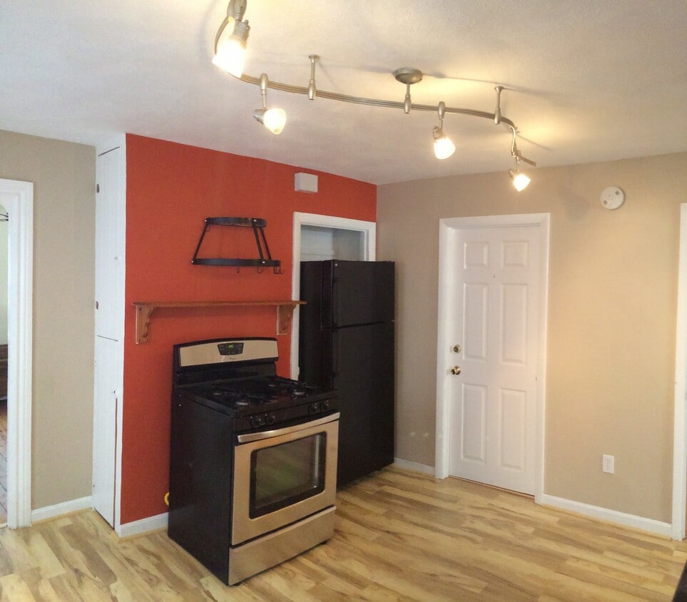 Photo - 203 Broadway (Providence, RI)