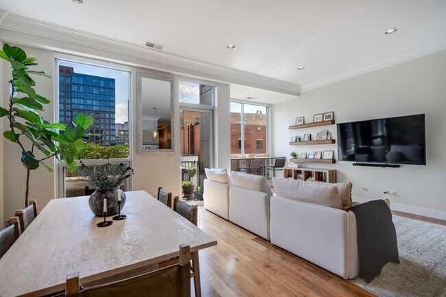 Foto del edificio - 16 N Carpenter St
