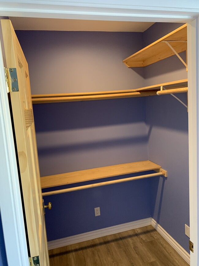 Generous Walk-In Closet - 13846 Kittridge St