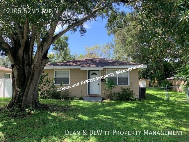 Building Photo - Adorable 2/1 Starter Home - For Rent