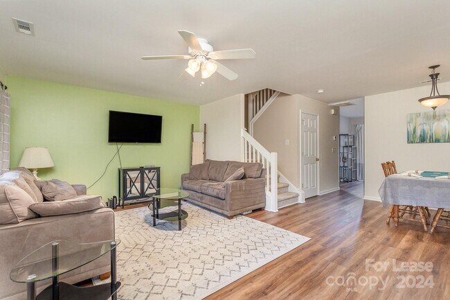 Foto del edificio - 7126 Bidford Ct