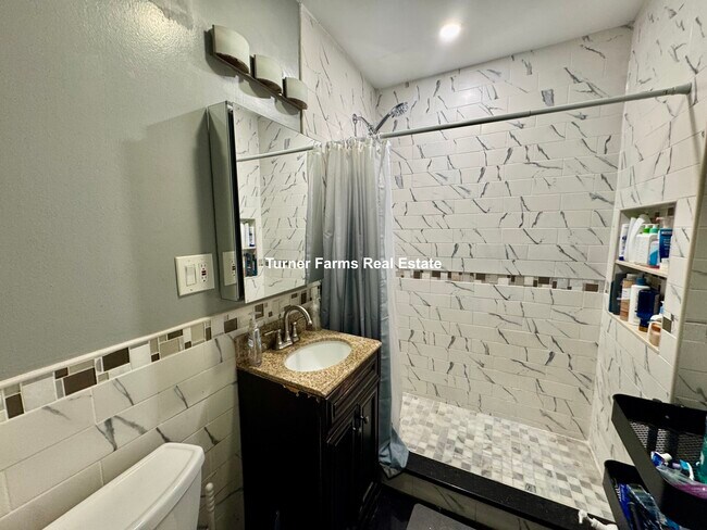 Foto del edificio - 146 Hillside St