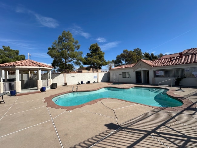 Building Photo - 6928 Oyster Shell Dr