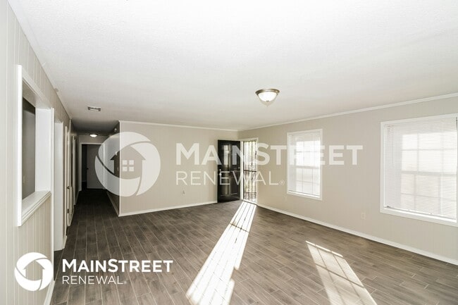 Building Photo - 26 Hickory Hills Dr